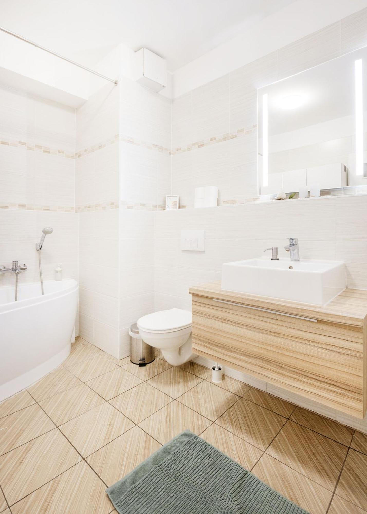 Ferienwohnung The Chic Crib With Balcony Budapest Exterior foto
