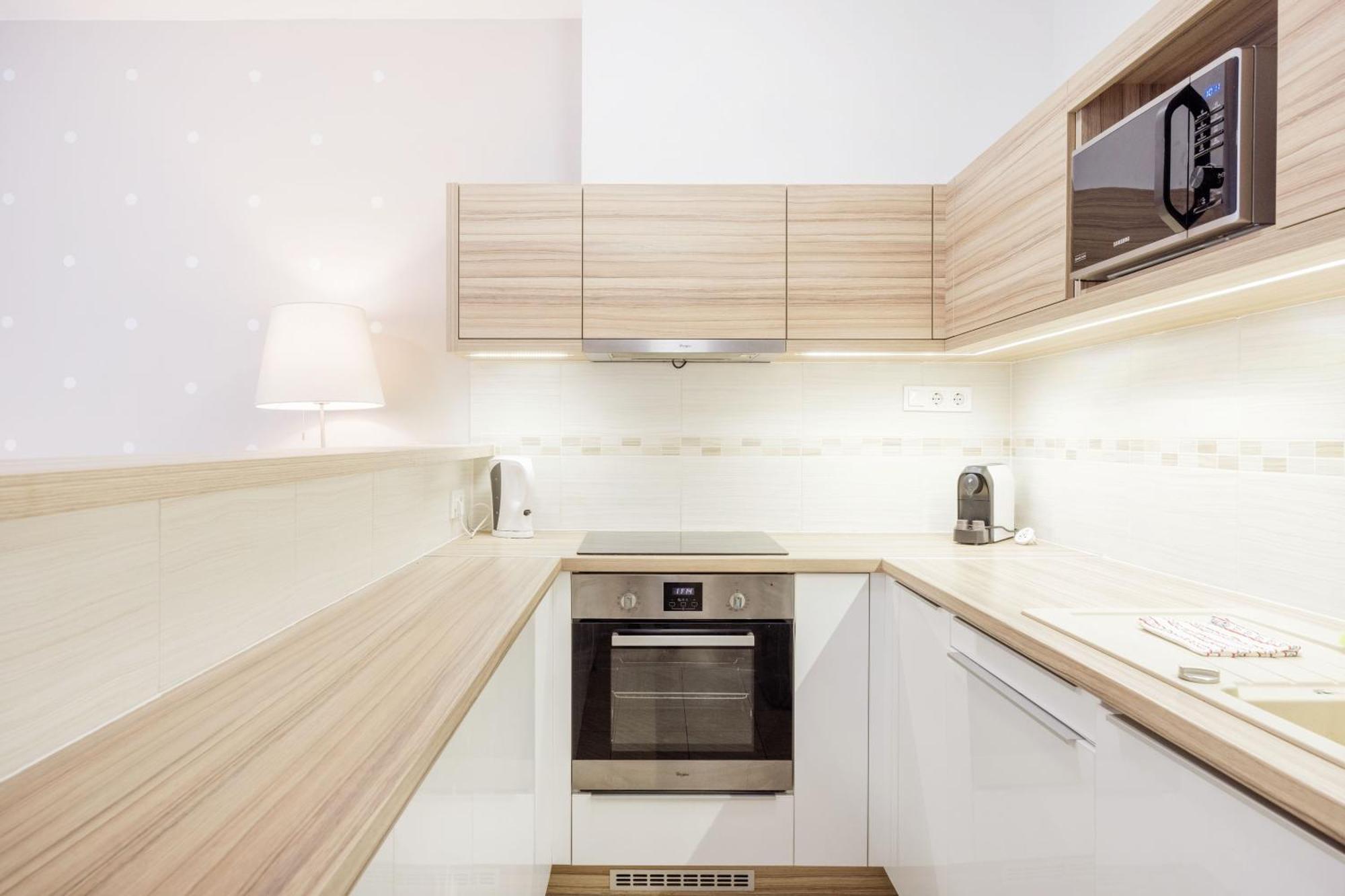 Ferienwohnung The Chic Crib With Balcony Budapest Exterior foto