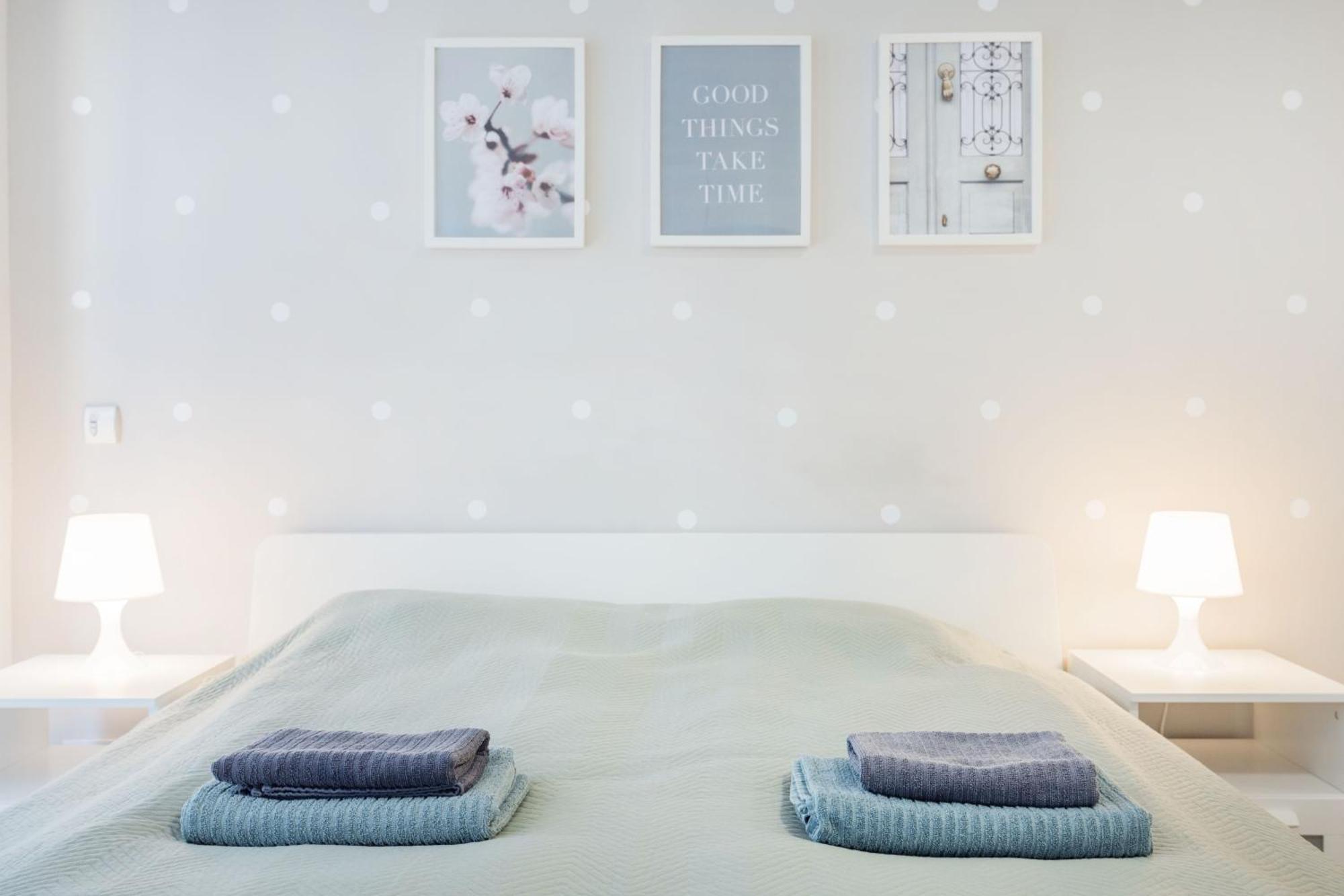 Ferienwohnung The Chic Crib With Balcony Budapest Exterior foto