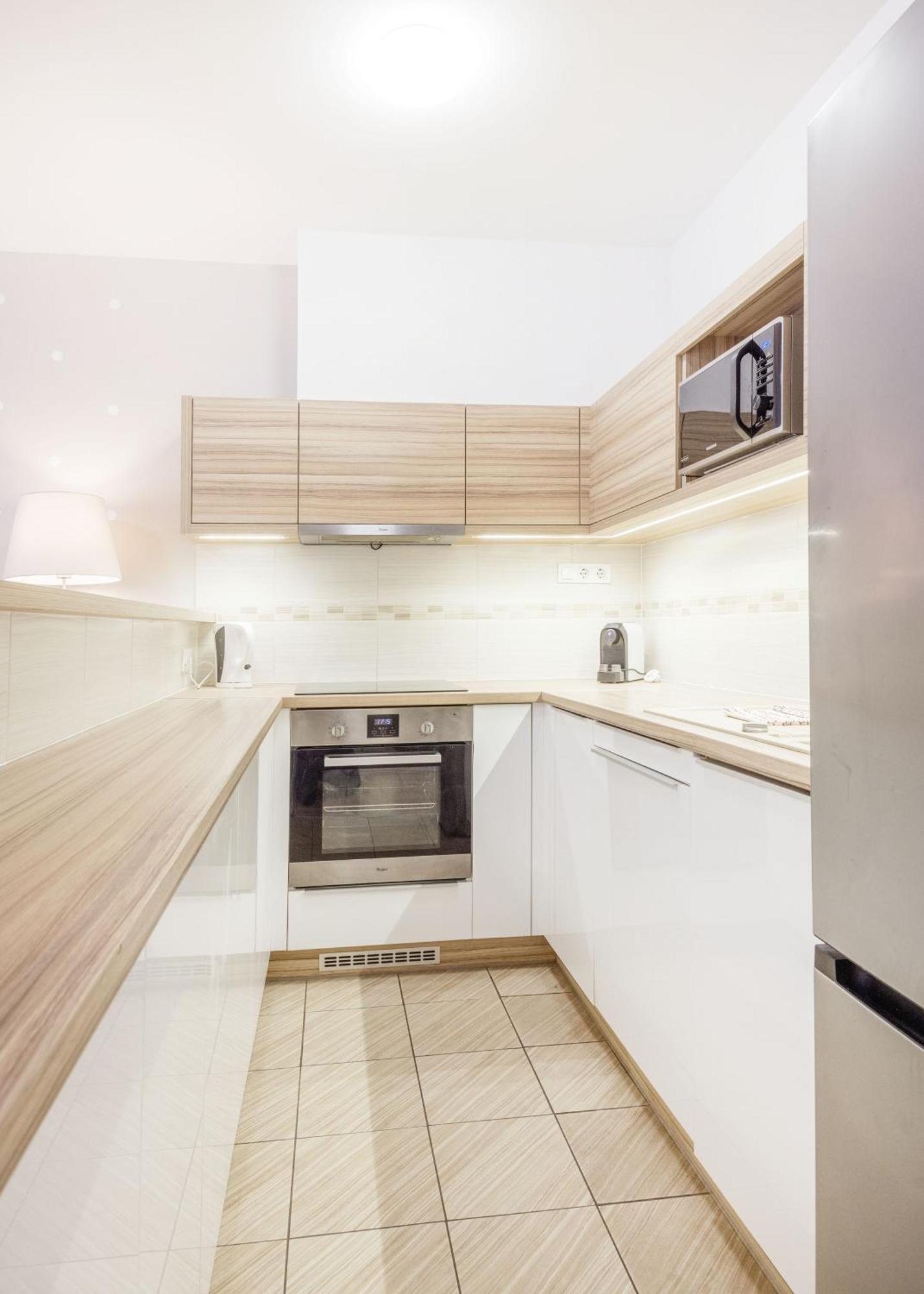 Ferienwohnung The Chic Crib With Balcony Budapest Exterior foto