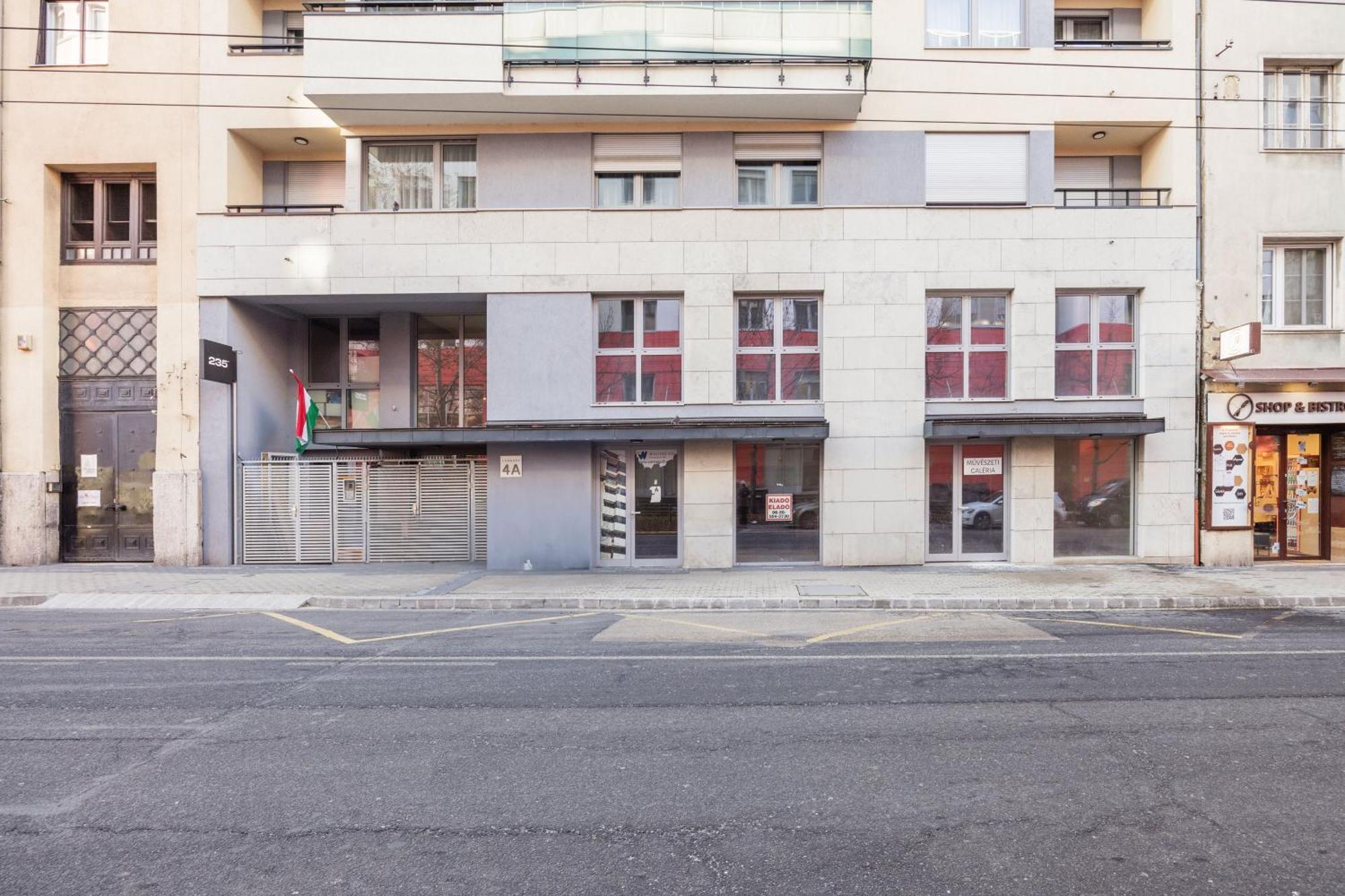 Ferienwohnung The Chic Crib With Balcony Budapest Exterior foto
